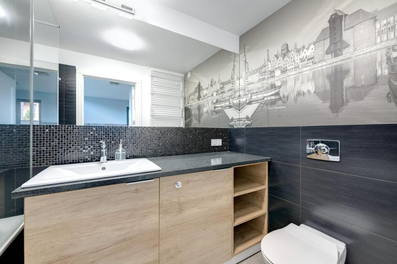 3 City Apartments - Waterlane Valhalla غدانسك المظهر الخارجي الصورة
