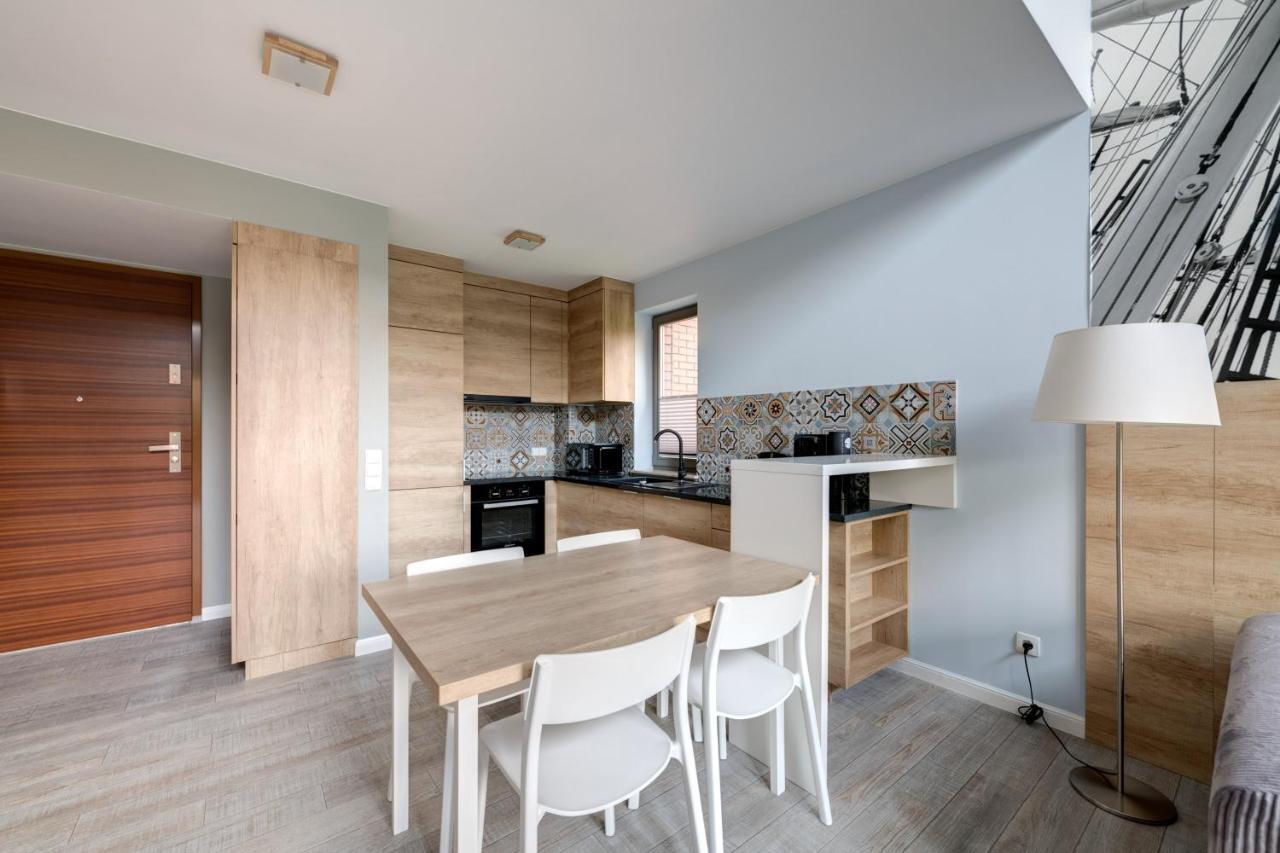 3 City Apartments - Waterlane Valhalla غدانسك المظهر الخارجي الصورة