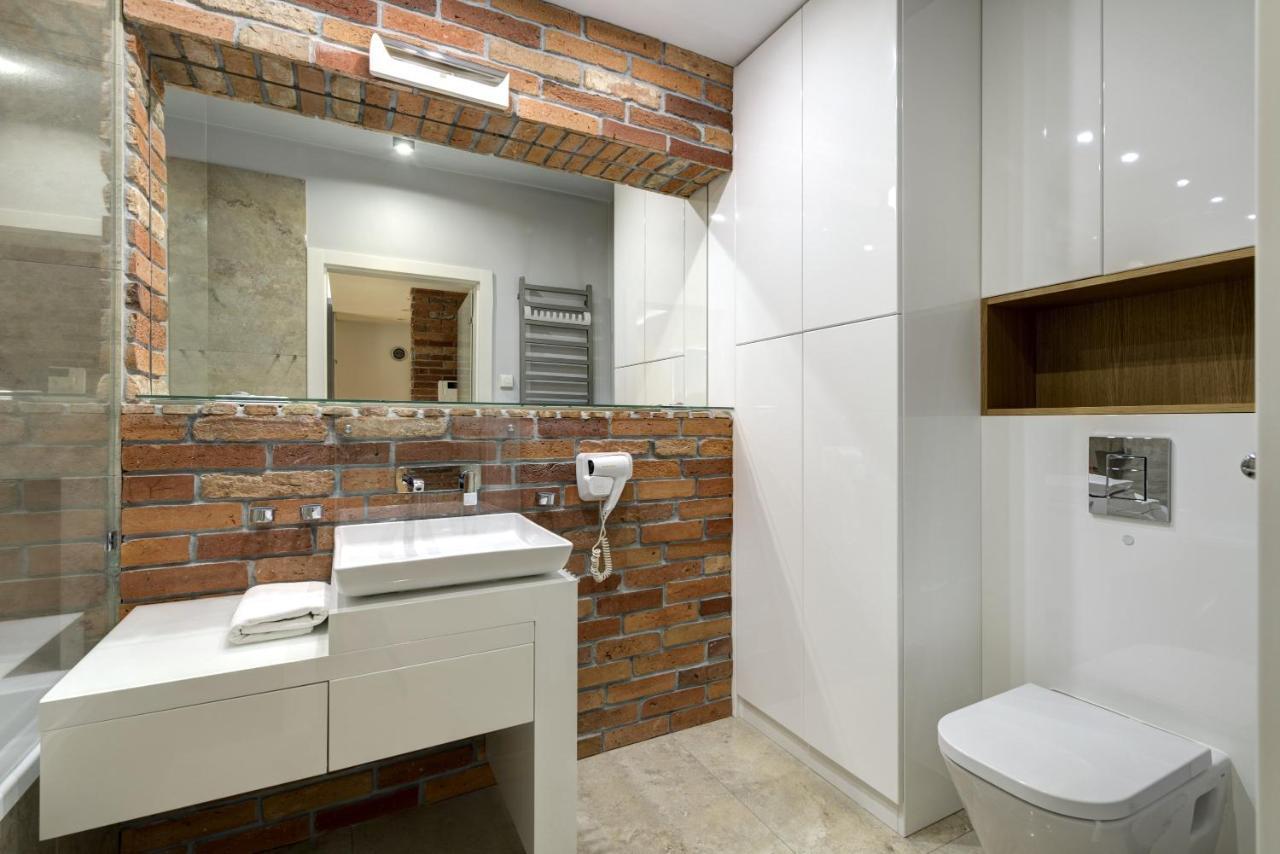 3 City Apartments - Waterlane Valhalla غدانسك المظهر الخارجي الصورة