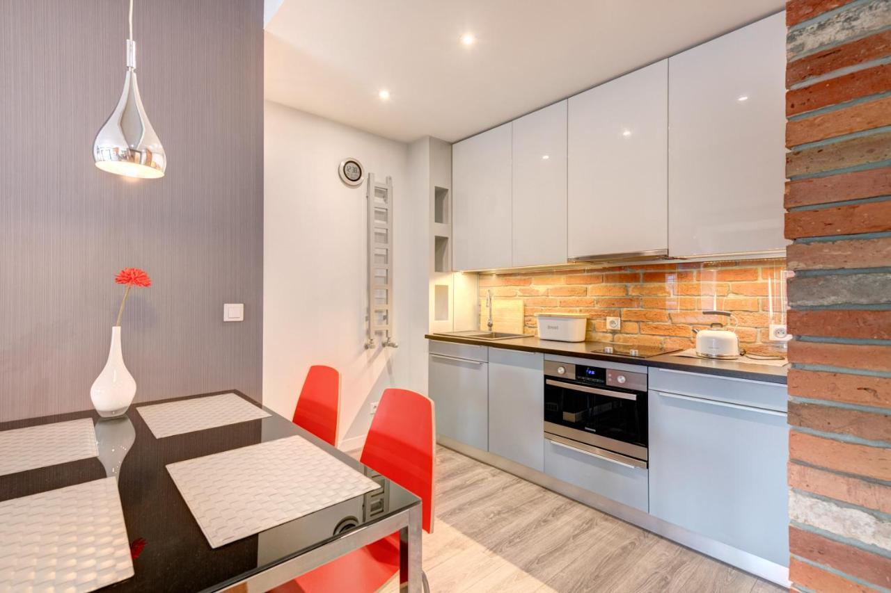 3 City Apartments - Waterlane Valhalla غدانسك المظهر الخارجي الصورة
