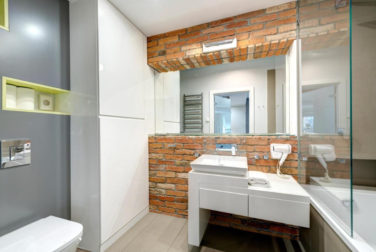 3 City Apartments - Waterlane Valhalla غدانسك المظهر الخارجي الصورة